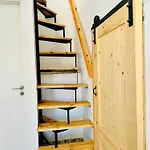 Roots House * سيمي