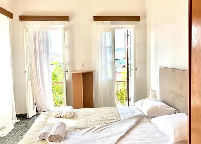 Вилла Roots House *