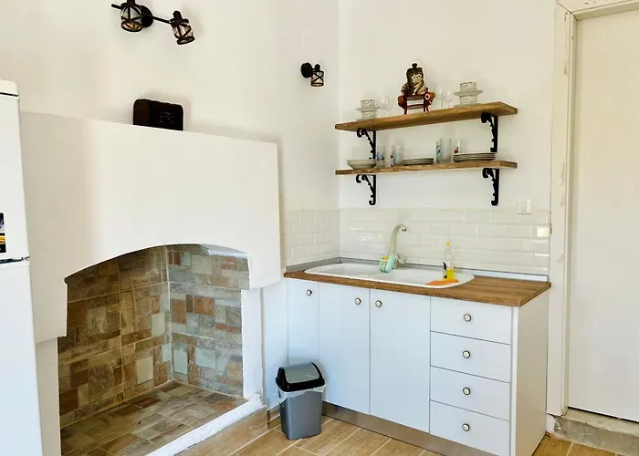 Roots House Вилла Сими