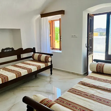 Roots House * Σύμη