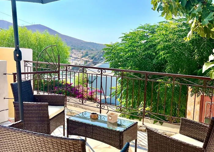 Roots House * Σύμη